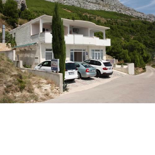 Apartments with a parking space Lokva Rogoznica, Omis - 12906