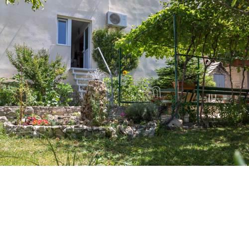 Apartments with a parking space Makarska - 17072