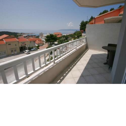 Apartments with a parking space Makarska - 6641
