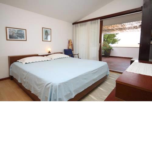 Apartments with a parking space Makarska - 6691