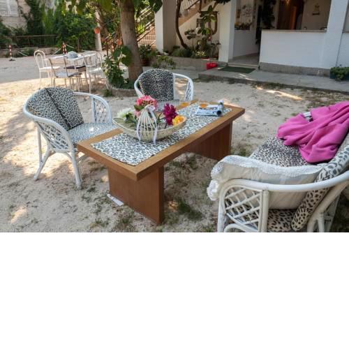 Apartments with a parking space Makarska - 6814