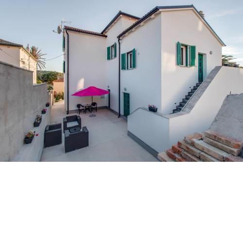 Apartments with a parking space Mali Losinj (Losinj) - 16555