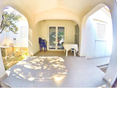 Apartments with a parking space Mandre, Pag - 16836