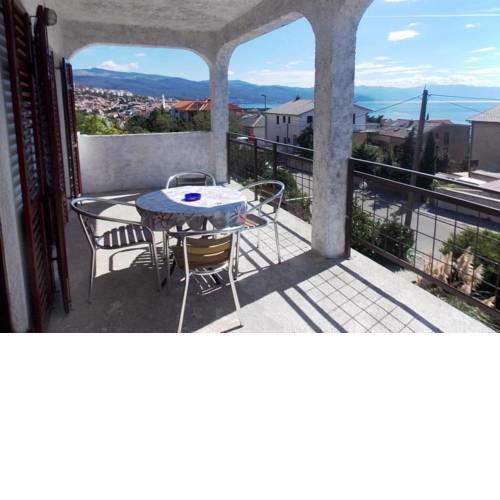 Apartments with a parking space Novi Vinodolski - 5600