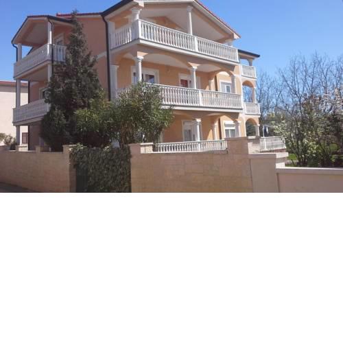 Apartments with a parking space Novigrad - 15227