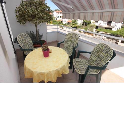 Apartments with a parking space Novigrad - 6936