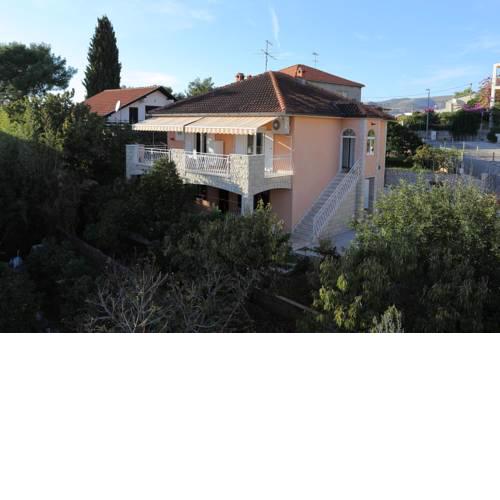 Apartments with a parking space Okrug Gornji, Ciovo - 10343