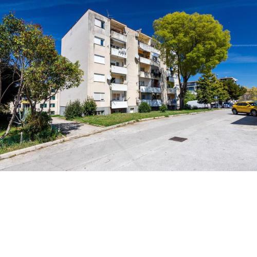 Apartments with a parking space Pula - 19493