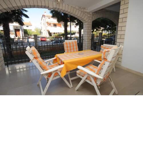 Apartments with a parking space Rovinj - 7195