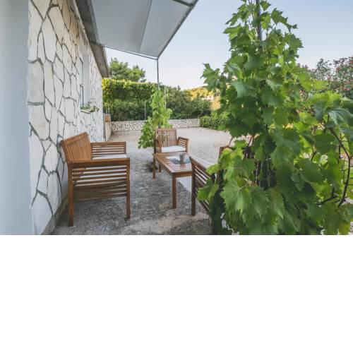 Apartments with a parking space Rukavac, Vis - 8898