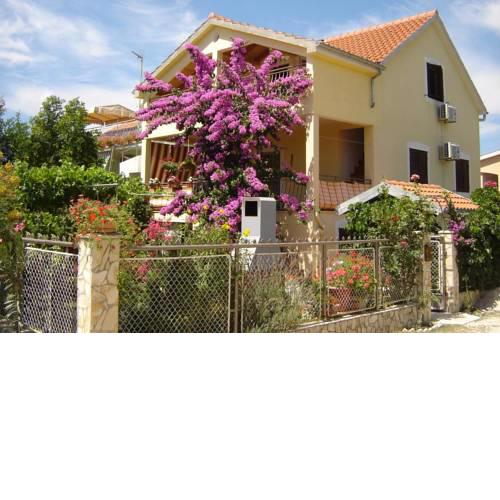Apartments with a parking space Sabunike, Zadar - 5812