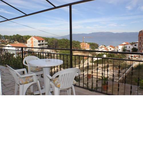 Apartments with a parking space Sutivan, Brac - 747