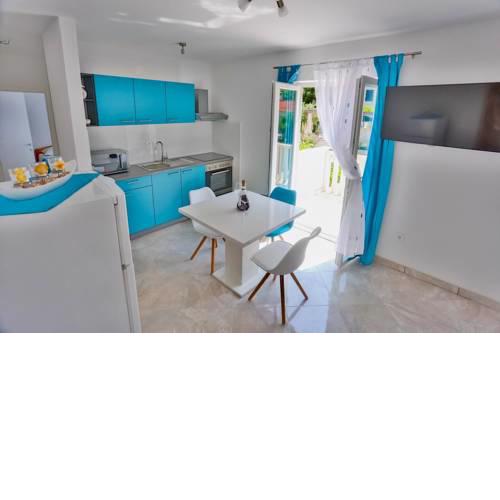 Apartments with a parking space Sutivan, Brac - 752