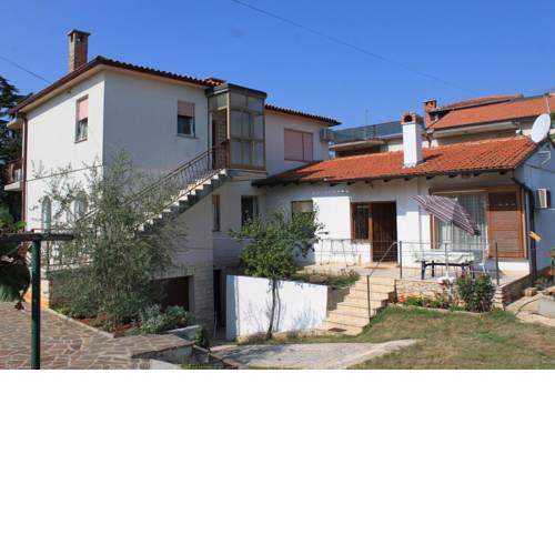 Apartments with a parking space Umag - 6992