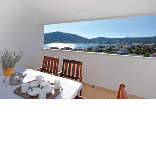 Apartments with a parking space Vinisce, Trogir - 14407