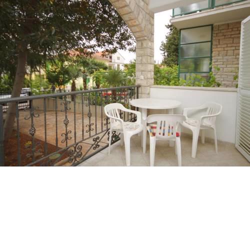 Apartments with a parking space Vodice - 6321