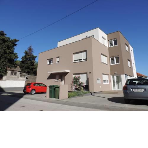 Apartments with a parking space Zadar - 17355
