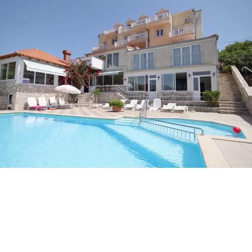 Apartments with a swimming pool Cavtat, Dubrovnik - 3547