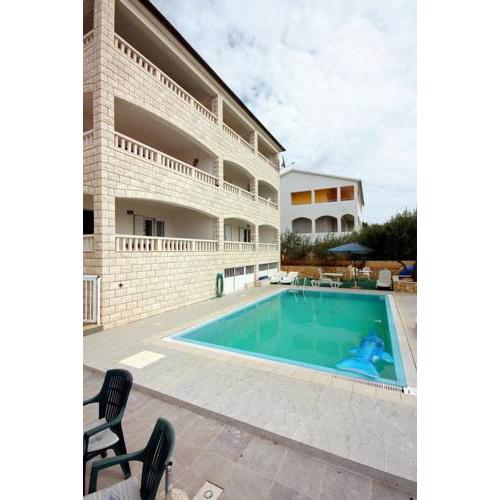 Apartments with a swimming pool Hvar - 4637