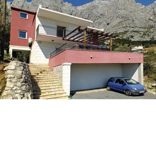Apartments with a swimming pool Makarska - 13772
