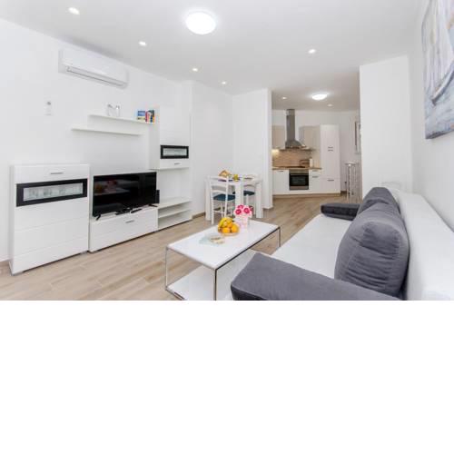 Apartments with WiFi Split - 16382