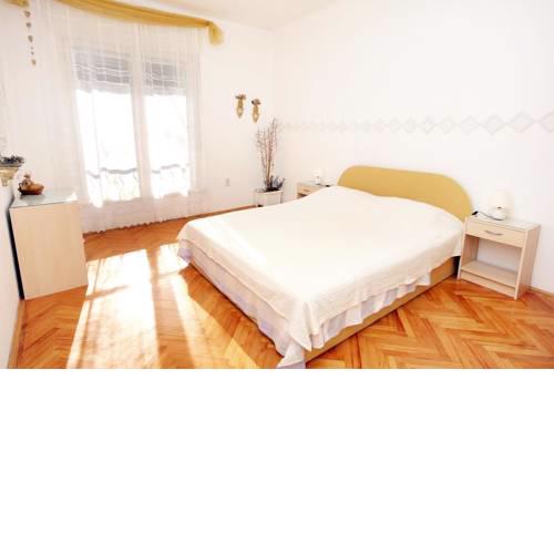 Apartments with WiFi Split - 6028