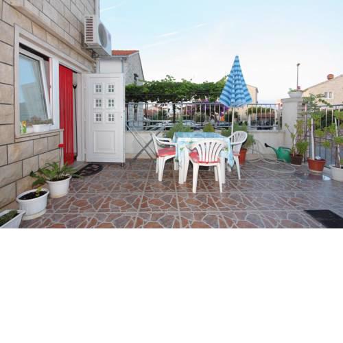 Apartments with WiFi Supetar, Brac - 5665