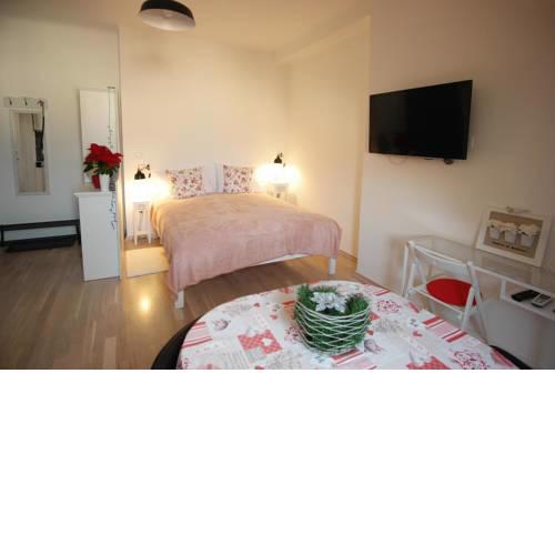 Apartments with WiFi Zagreb - 14588