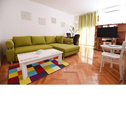 Apartments Zara - short walk to center