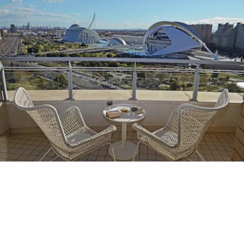 ApartUP Blue Opera View