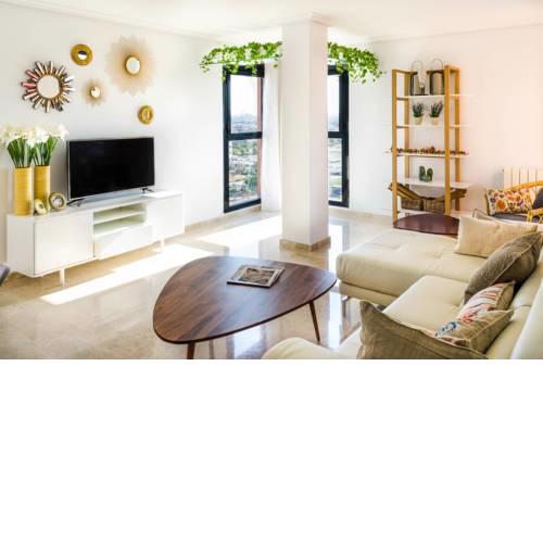 ApartUP Levante Skyline