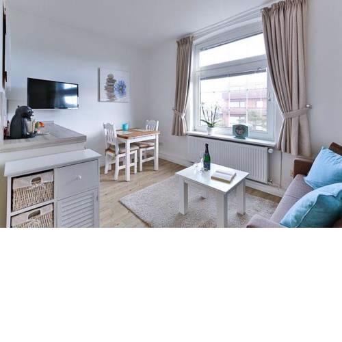 App. 8 in strandnaher Lage - Bäderstil-Villa in Wenningstedt/Sylt