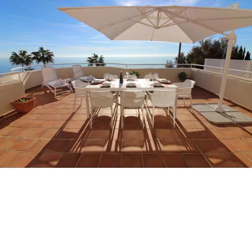Appartement 3 chambres en première ligne face à la mer Bermuda Beach Estepona
