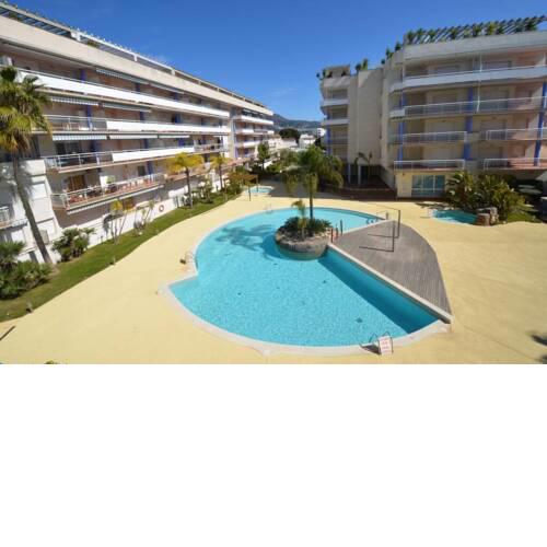 APPARTEMENT FAMILLE AVEC PISCINE ISAR08