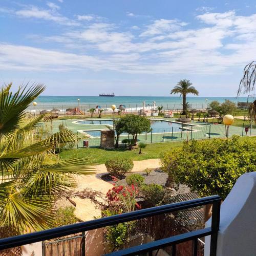 Appartements naturistes avec piscine situés dans un complexe naturiste en première ligne de plage
