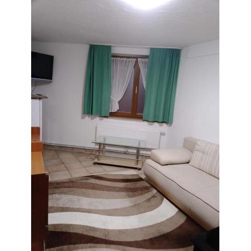 Appartementshaus. Einzelzimmer WC/Dusche, Gemeinschaftsküche, Zentral, Parkplatz kostenlos in 91639 Wolframs-Eschenbach