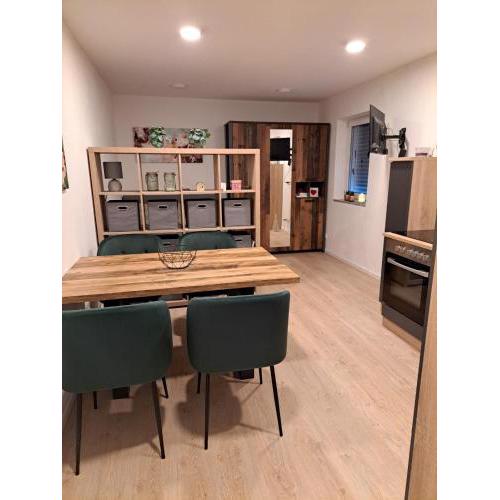 Appartment-Ferienwohnug mit Küche, Bad, kostenlos WLAN und Stellplatz, Modern eingerichtet
