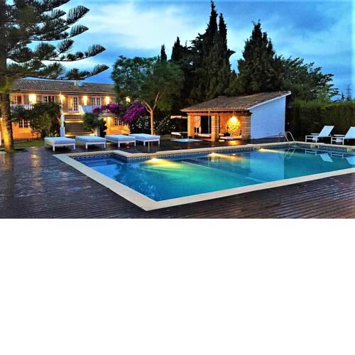 Appartment in a luxurious villa