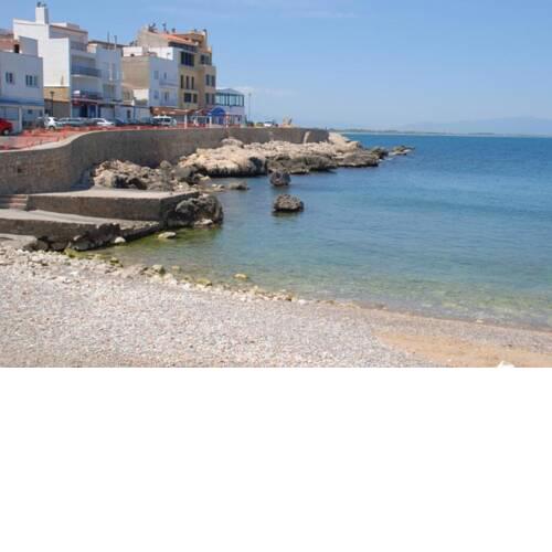 Apt in the heart of the city and near the beach
