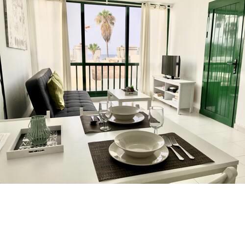 Apt. Playa Chica 4. Near the beach