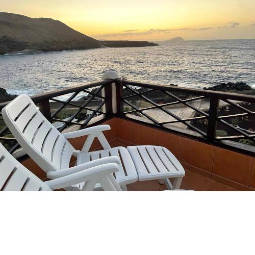 Apt with spectacular sea view