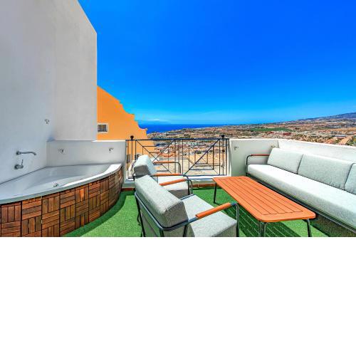 Apto con Jacuzzi, Vistas al Mar & AC