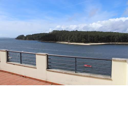 Apto. con terraza y vistas al mar