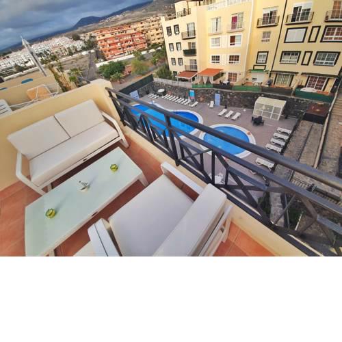 Aqua Vista 2 bed Penthouse with great views