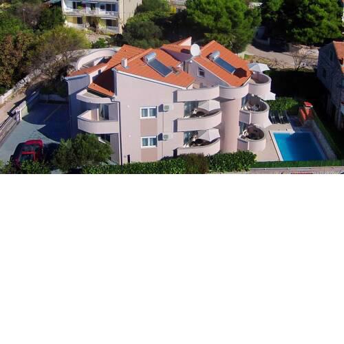 Aquarius Apartments
