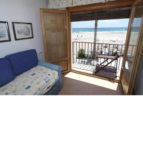 AR1B, Acogedor apartamento a pie de playa