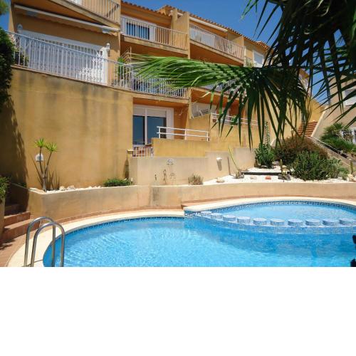 Arabella duplex village
