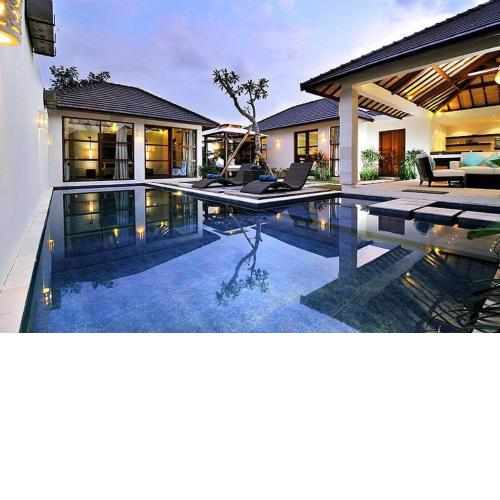 Arama Poolside Villa