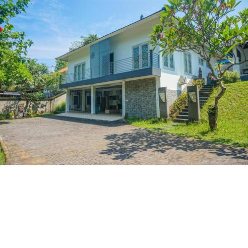 Araminth Private House