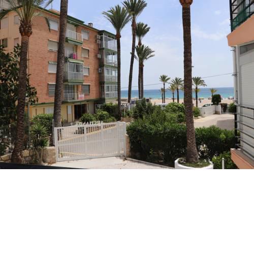 Archanda, apartamento en 1ª línea de playa